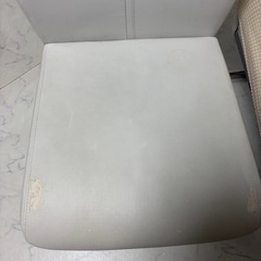 ダイニングチェア　椅子2脚　　カバー有の画像