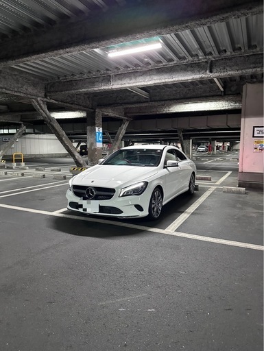ベンツ  CLA220 4MATIC
