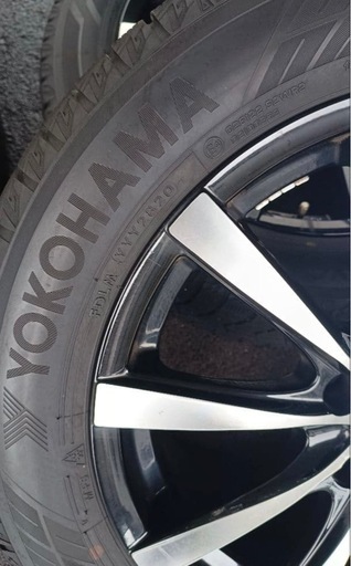 国産　215/55r17 スタッドレス4本セット