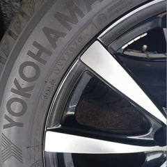 国産　215/55r17 スタッドレス4本セットの画像