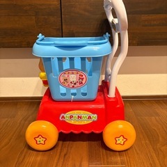 アンパンマンお買い物カートの画像