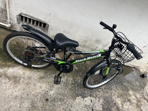美品‼️トイザらス限定！6段ギア22インチブラックマトリックス自転車キッズバイク街乗り?プロフ必読