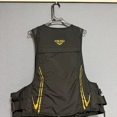 がまかつ　フローティングベスト　美品の画像