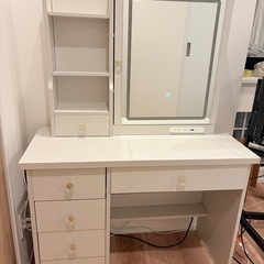 【引き渡し決定済み
】ライト付き化粧台の画像
