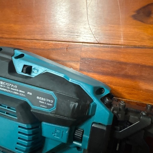 マキタ　40V フロアタッカ　
ST 003G