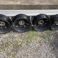 16インチ アルミホイールの画像