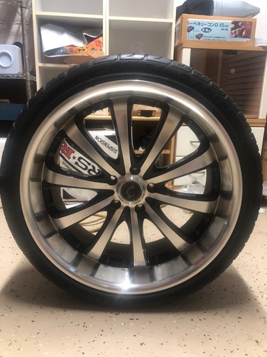 E51エルグランドに履いてました