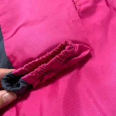 アシックスウィンドブレーカーの画像