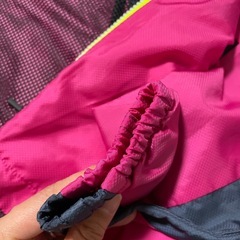 アシックスウィンドブレーカーの画像