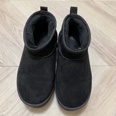 ムートンブーツの画像