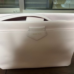 ピンクレザーショルダーバッグの画像