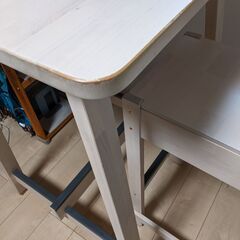 【シンプルデザイン】イケア（IKEA）ハイテーブル＆スツールの画像