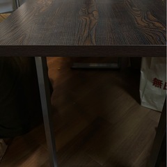 ダイニングテーブル 木目調天板×ステンレス脚の画像