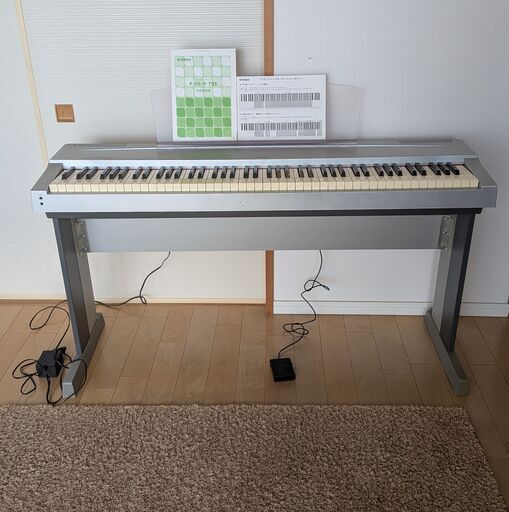 電子ピアノ（YAMAHA P-70）