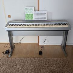 電子ピアノ（YAMAHA P-70）の画像