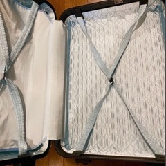 MARUEM CREW製EU スーツケースの画像