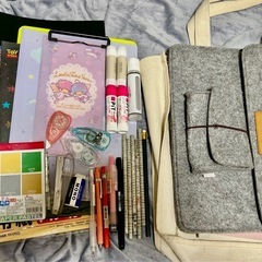 文房具　まとめ売り　114点　シール　レターセット　付箋　メモ　筆記用具　スティックのり　画用紙　ファイル　PCケース　　トートバッグ付きの画像