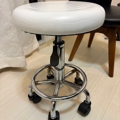 椅子（回転可）の画像