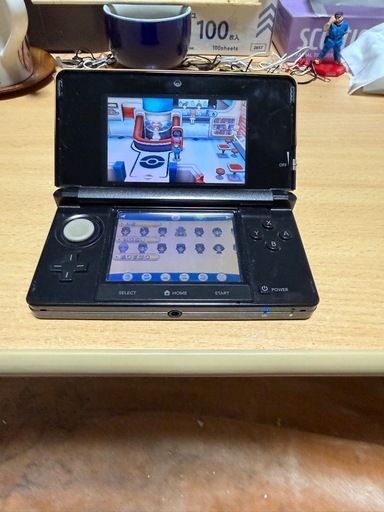 ニンテンドー3DS コスモブラック 本体　箱付き
