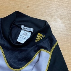 No.19【草野球応援‼️】　adidasアンダーシャツ　長袖ハイネックの画像