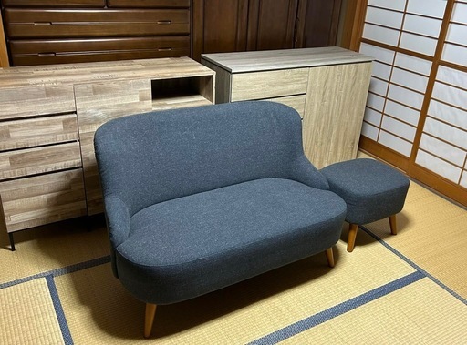 【北欧風ソファ＋オットマン付き】グレー／2人掛け／脚付き