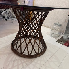 ガラステーブル　の画像