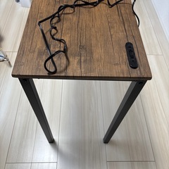 デスク、机の画像