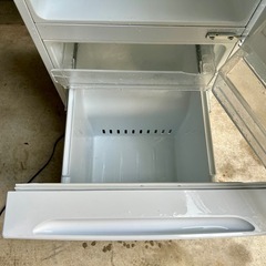 2021年製 ヤマダ 2ドア冷蔵庫 156L 単身用 動作OKの画像