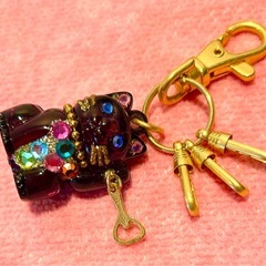 キラキララインストーン招き猫キーホルダーの画像