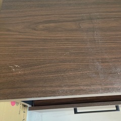 キッチンカウンター、レンジ台、食器棚の画像