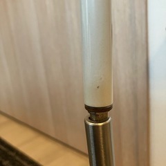 LEDデスクライト（白） アーム可動域広め・動作確認済みの画像