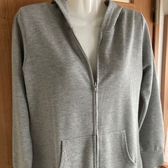 【訳あり】ロング丈パーカー　グレーの画像