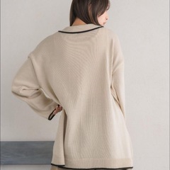 新品 Retro girl ベージュ ニットカーディガンの画像