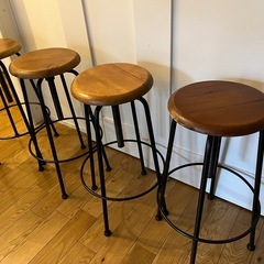 カウンターチェア4脚　（2脚でもお譲り可能）の画像