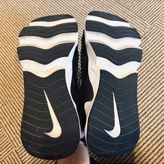 ■NIKE RYZ 365 スニーカーの画像