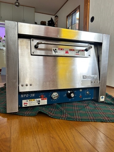 業務用電気ピザオーブン　NPO
-3N