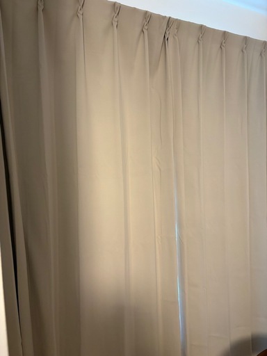 日本製カーテン　ほぼ未使用品145*200  4枚