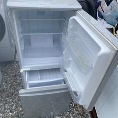 SHARP 2ドア冷蔵庫137Lの画像