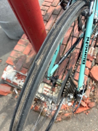 防犯登録解除済み　Bianchi ビアンキ フルカーボン メンテナンス前 防犯登録解除済み Bianchi ビアンキ フルカーボン メンテナンス前