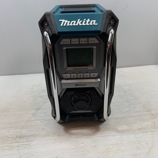 バッテリー式ラジオ　MAKITA MR002G