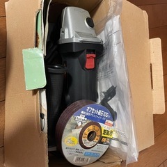 お話し中　LUDMAX  替刃付き　ディスクグラインダー　動作確認済の画像