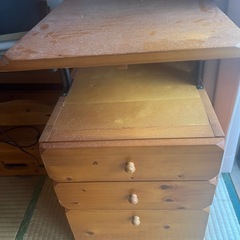 勉強机、デスクの引き出し棚　天板高さ調整可能の画像