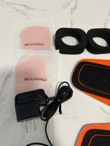 正規品シックスパッド３点セット。