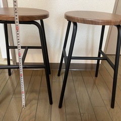 椅子２脚の画像