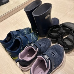 靴まとめ売り18,0〜18.5cmの画像