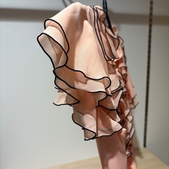 結婚式二次会用フリルワンピースの画像