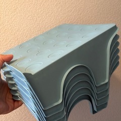 1足分のスペースに2足収納できるホルダーの画像