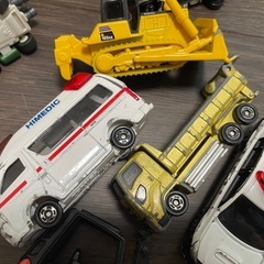 トミカやハッピーセットのミニカー　無料の画像