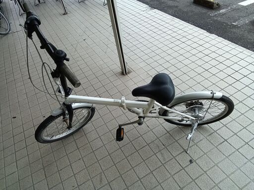 リユースのサカイ栃木店☆ジモティ割あり☆ 折りたたみ ギア付 自転車 