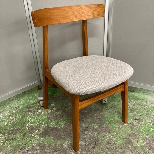 unico ダイニングチェアー TOVE chair